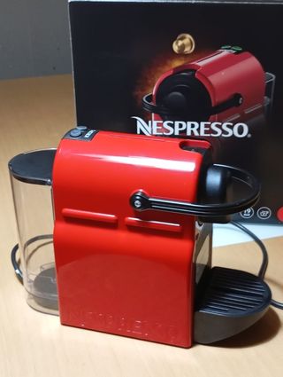 Cafetera Nespresso Krups Inissia Roja