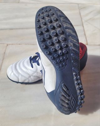 Botas Fútbol Umbro Talla 36.5 (4.5 USA)