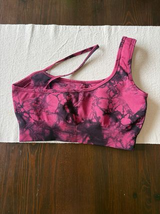Top deportivo rosa y negro