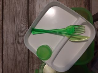 Borraccia e portavivande con posate