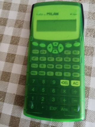 Calculadora Milan M 240