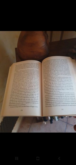 El perfume: Historia de un asesino (Spanish Edi...