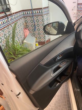 Peugeot 3008 Allure 1.2 130 CV Gasolina