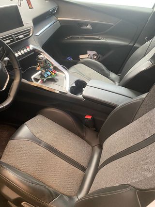 Peugeot 3008 Allure 1.2 130 CV Gasolina