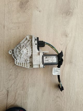 Motor elevalunas Audi 4F0 959 801D Brose