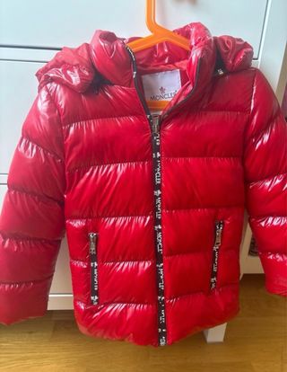 Plumas Moncler Rojo 7 Años