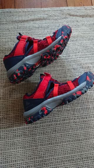 Chanclas o escarpines quechua 33-34