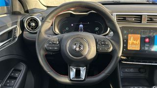 MG ZS 1.0T LUXURY 111 5P