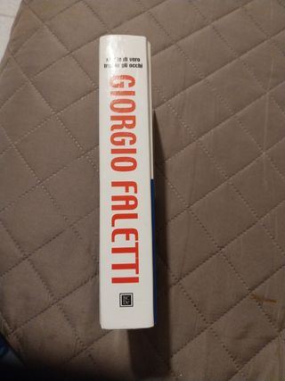 Niente di vero tranne gli occhi