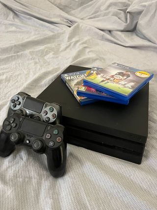 PS4 (PlayStation 4) Negra + FIFA 16