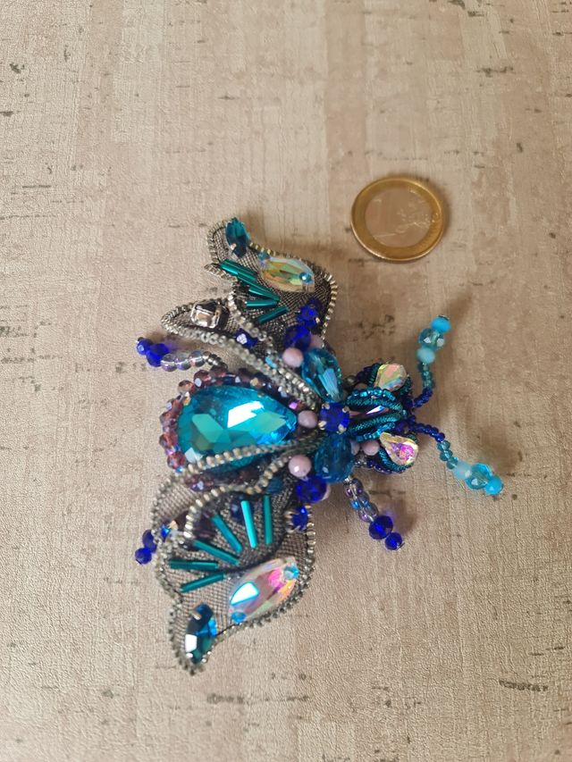 Broche Exclusivo Hecho a Mano