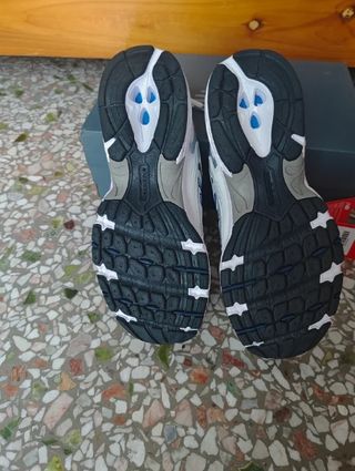 Zapatillas New Balance 530 Blancas Talla 43