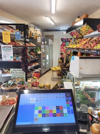 Montaje completo de frutería