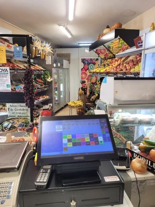 Montaje completo de frutería