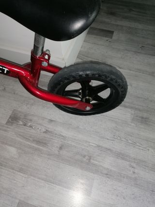 Bici sin pedales roja Red Bullet