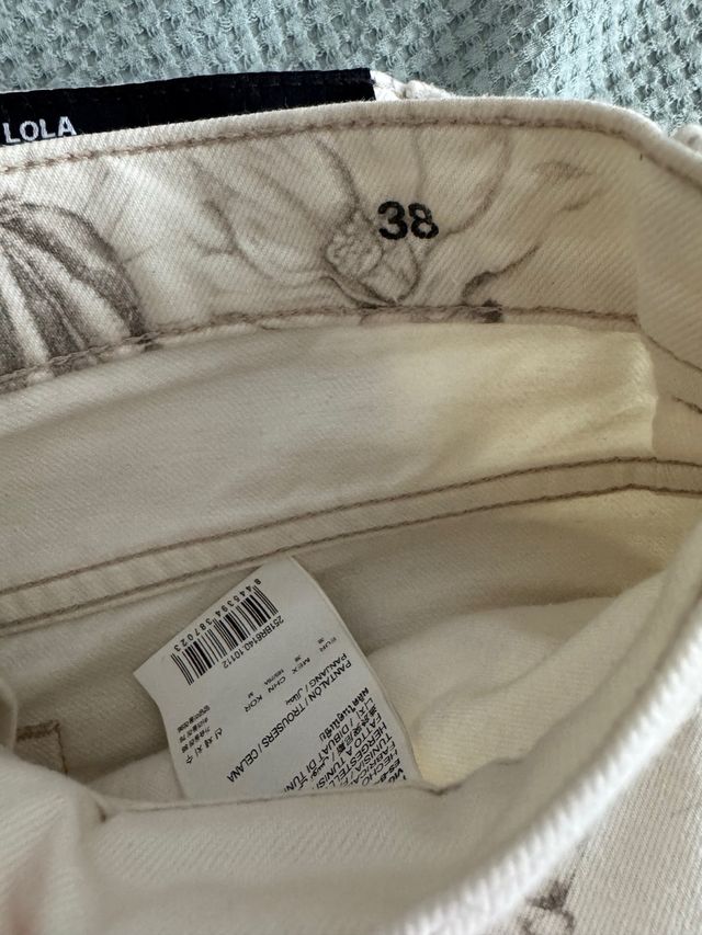 Pantalón vaquero Bimba y Lola estampado