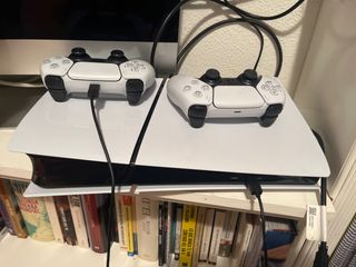 Consola PS5 Digital 3TB Blanca incluye 2 mandos