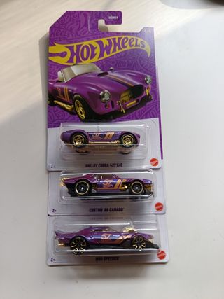 Hot Wheels 3 autos morados, 3.50€/unidad
