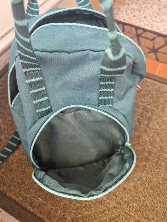 Mochila infantil con excavadora