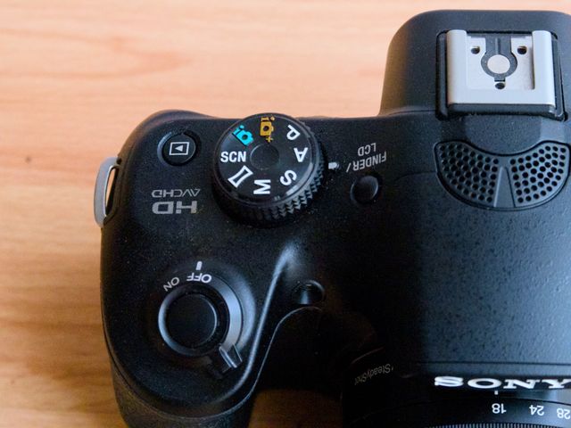 Sony Alpha 3000 Cámara Digital + Accesorios