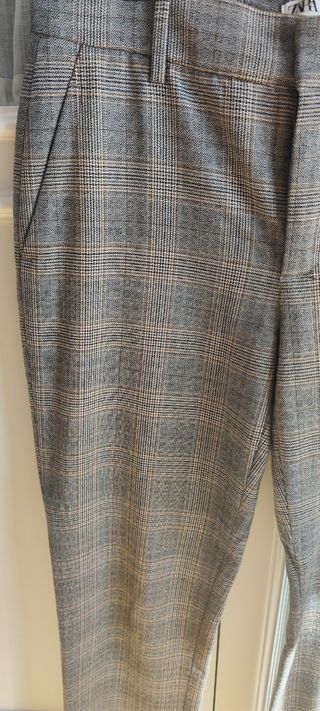 Pantalones Zara de cuadros grises