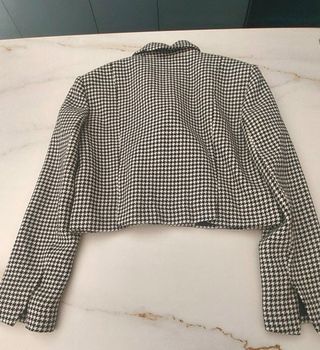 Americana corta Zara