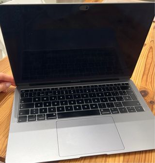 MacBook Air 13” A1932 Plata en perfecto estado