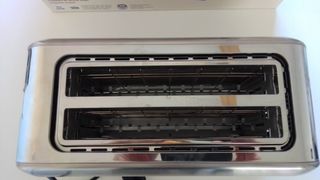 Tostadora Carrefour Home HLT1400S-25 nueva. 