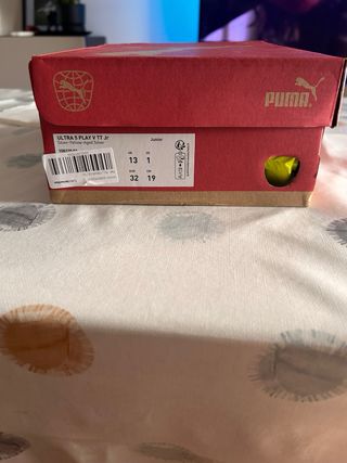 Botas de fútbol Puma Ultra nuevas
