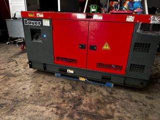 Alquiler generadores 11Generador Bauer