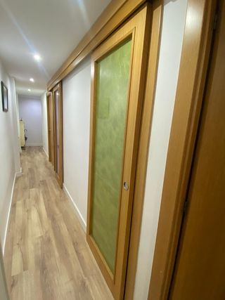 Puertas de madera maciza lacada clara
