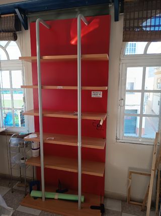 Estantería Roja Metálica y Madera