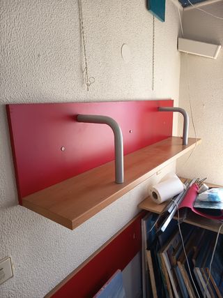 Estantería Roja Metálica y Madera