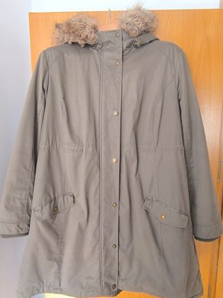 Parka premamá con cubierta porteo C&A (talla 48)