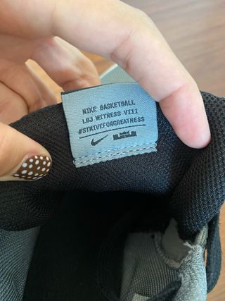 Nike LeBron Witness 8 Cool Grey