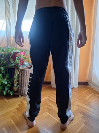 Pantalones Nike Negro y Blanco