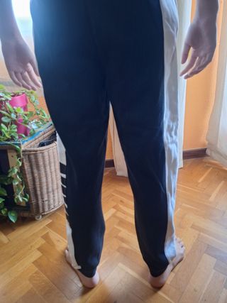 Pantalones Nike Negro y Blanco