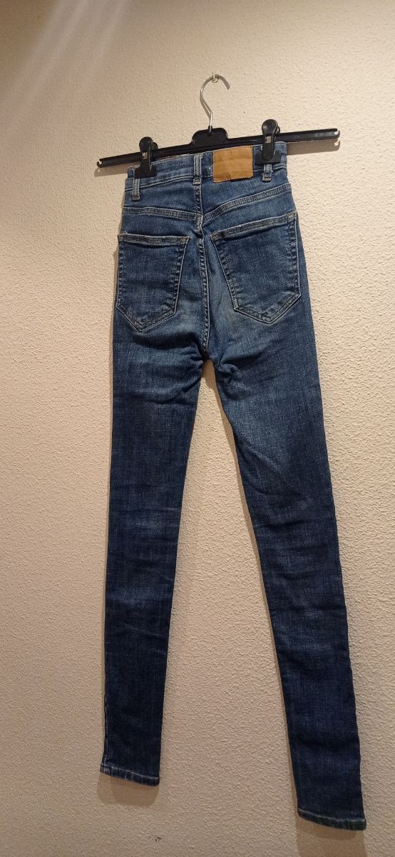 Lote de 3 Vaqueros pitillo niña T32