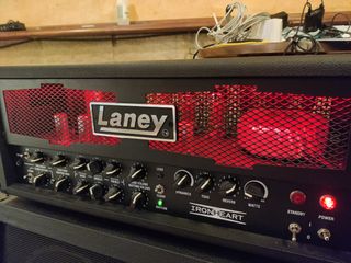 Laney IRT120h + Pantalla 4x12