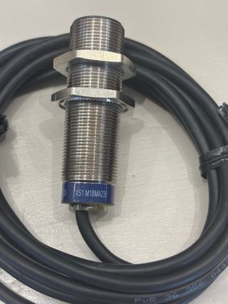 Sensor de Proximidad Telemecanique XS1 M18MA230