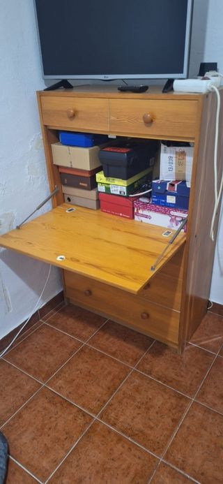 Mueble escritorio de madera