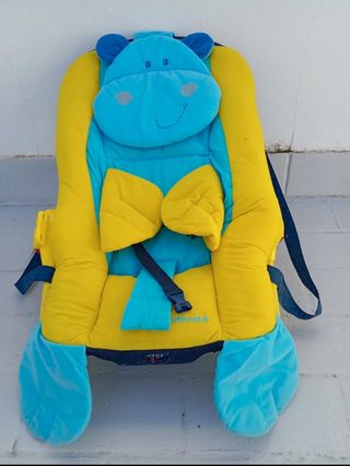 Hamaca para bebé con diseño de hipopótamo