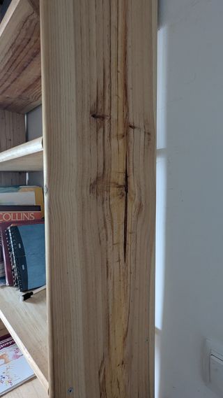 Dos Estanterías de madera de pino