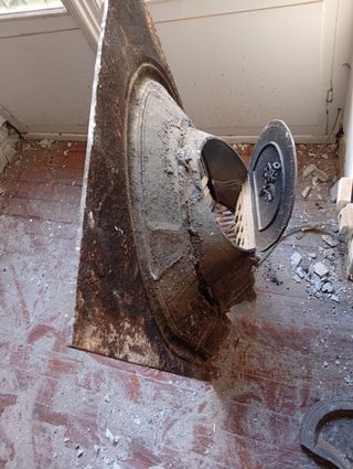 Panel de hierro para chimenea antigua
