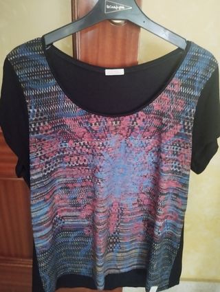 Blusa sin mangas estampada