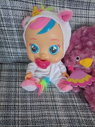 Muñeca Bebé Llorón con 2 trajes