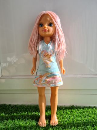 Muñeca  Nancy pelo rosa y ojos azules