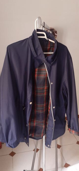 Chaqueta de mujer con capucha