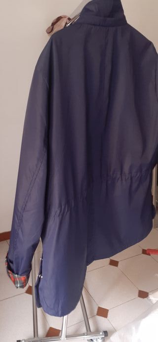 Chaqueta de mujer con capucha