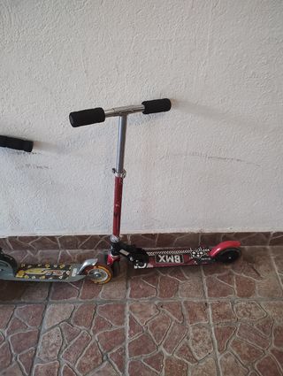 3 monopattini per bambini.